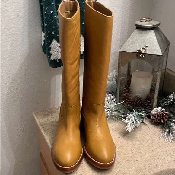 Frye Camryn Tall Pull On Tan Leather Heeled Boots - Picture 3 of 16